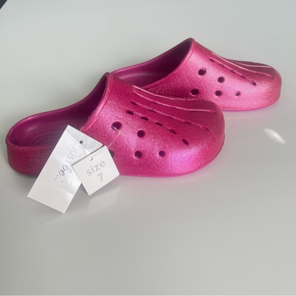 Just Be Women’s sz 7 pink glitter clogs slip on